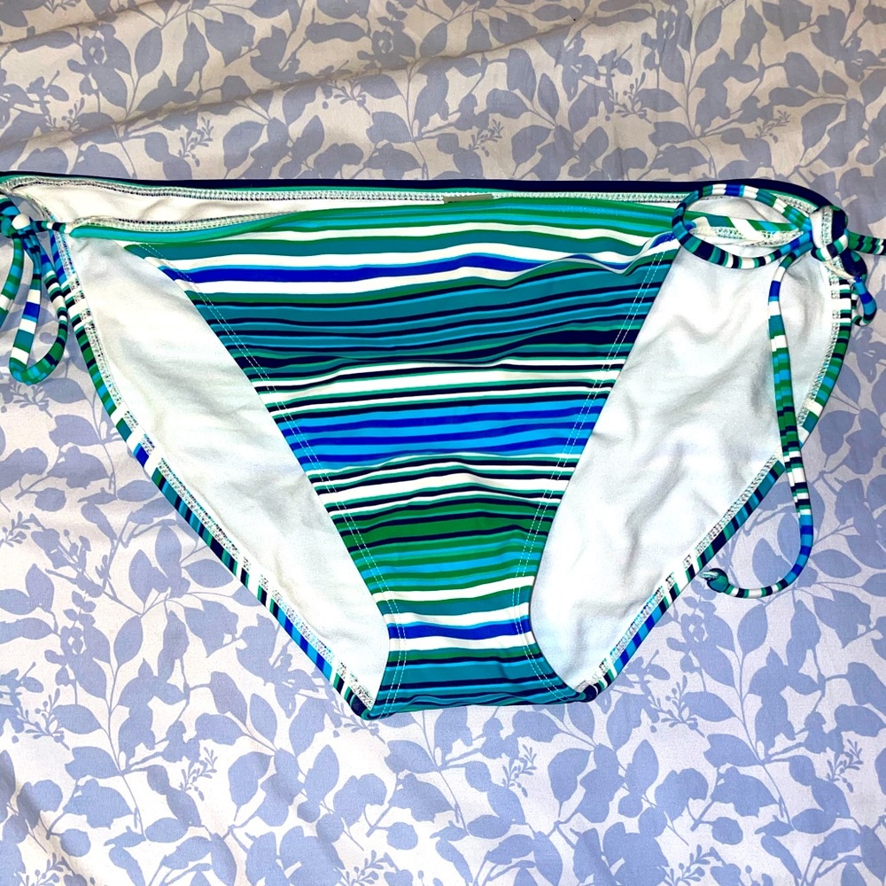 Bikini bottoms